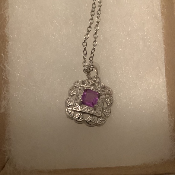 Purple and silver necklace - Picture 2 of 2